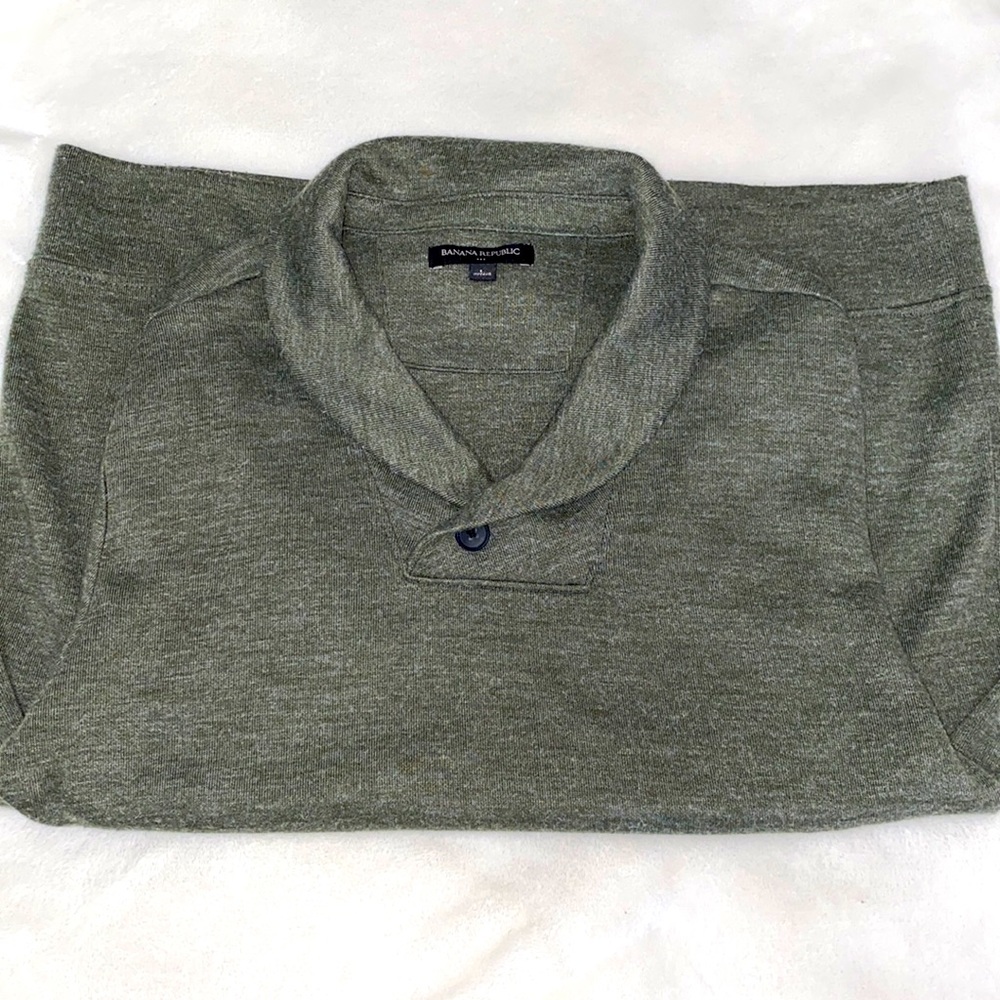 Banana Republic Men’s shawl-collared sweater